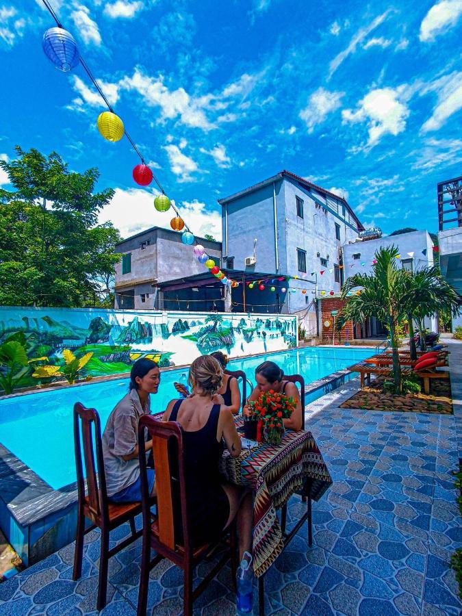 Yolo Pool Bar Villas & Garden Restaurant Phong Nha Buitenkant foto