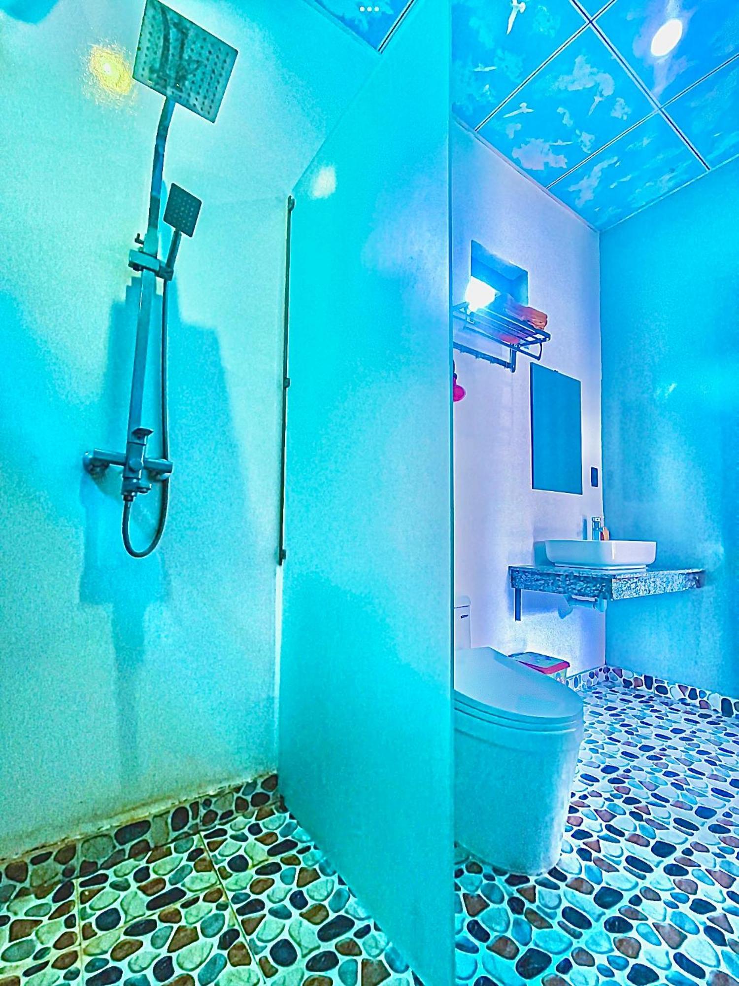 Yolo Pool Bar Villas & Garden Restaurant Phong Nha Buitenkant foto