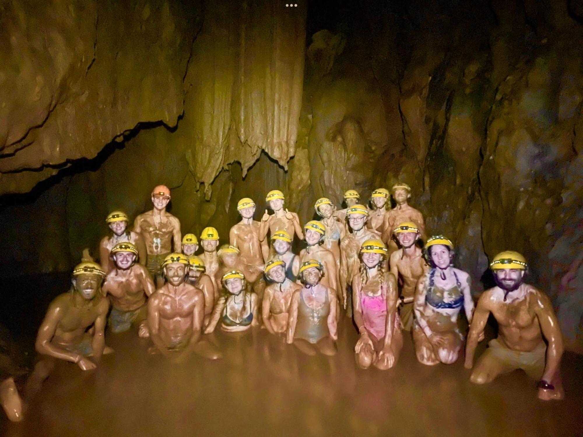 Yolo Pool Bar Villas & Garden Restaurant Phong Nha Buitenkant foto