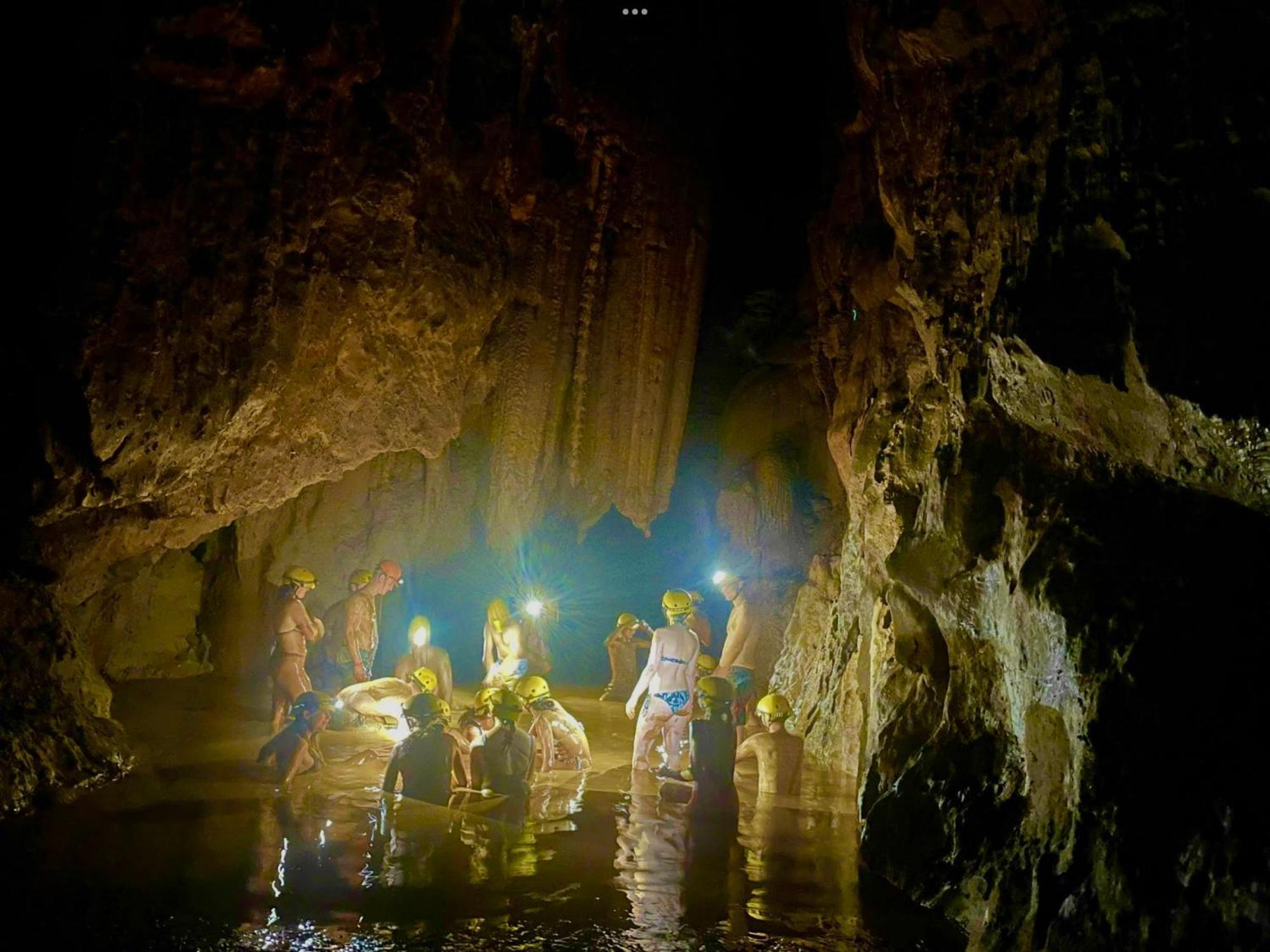 Yolo Pool Bar Villas & Garden Restaurant Phong Nha Buitenkant foto